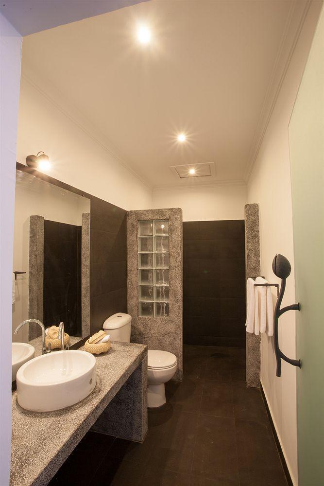 The 252 Hotel Phnom Penh Bagian luar foto