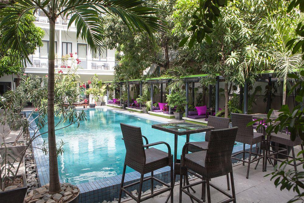The 252 Hotel Phnom Penh Bagian luar foto