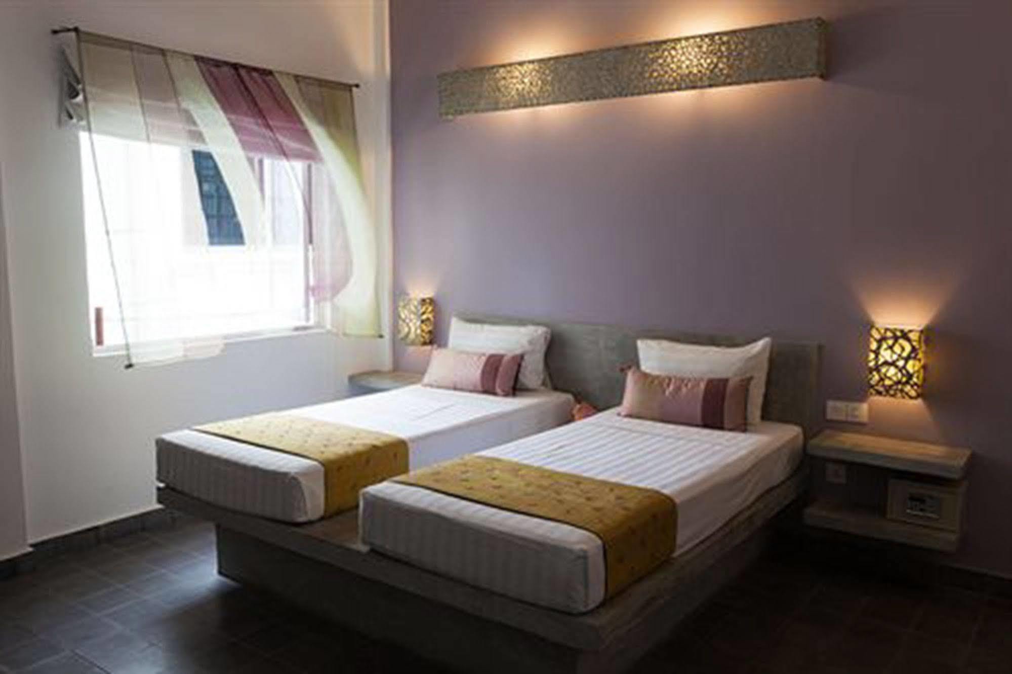 The 252 Hotel Phnom Penh Bagian luar foto